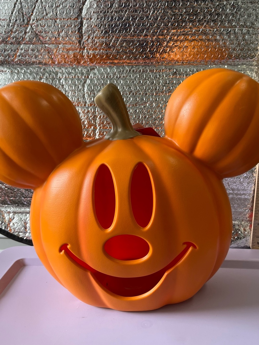 **VIRAL**Disney Orange Mickey & Minnie Jack O’Lanterns. - Picture 4 of 8